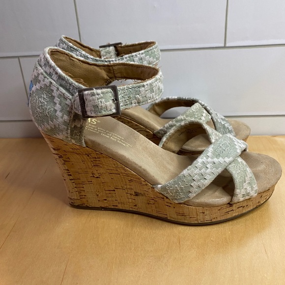 Tom’s Sienna seafoam Green wedge Sandals - Picture 6 of 7
